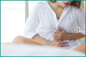 Pain due to postparture cystitis in women